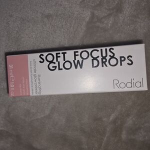 Rodial Soft Focus Glow Drops - Illuminating Pink Primer